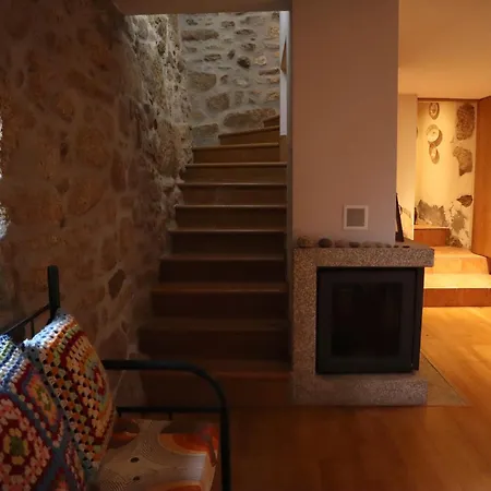 Casa Do Soito. Avelas de Ambom