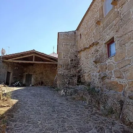 Casa Do Soito. Avelas de Ambom